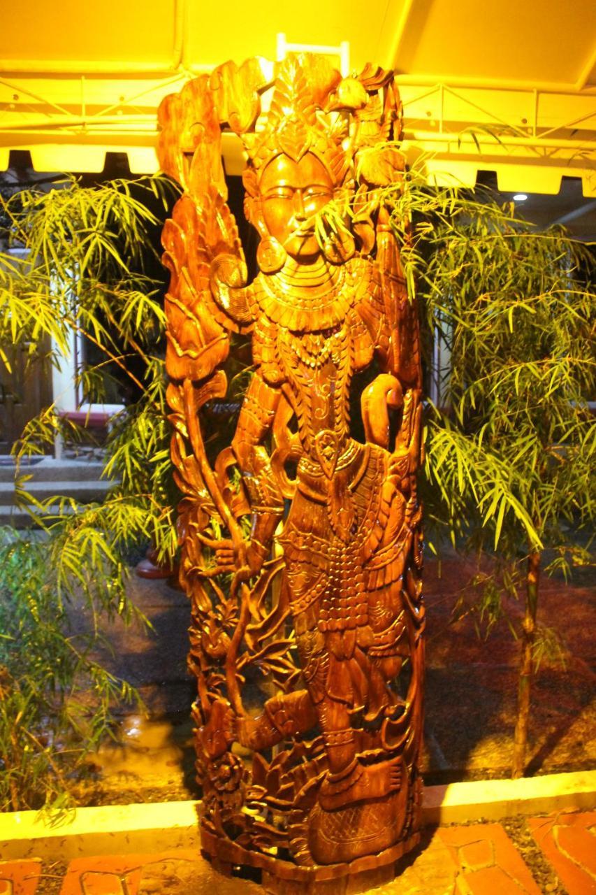 Hotel Deep Forest Garden