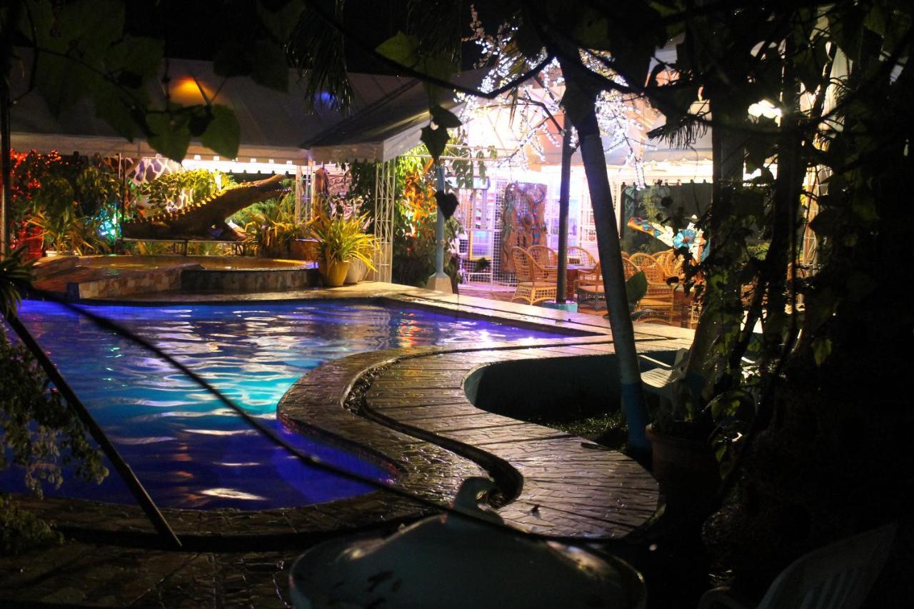 Hotel Deep Forest Garden