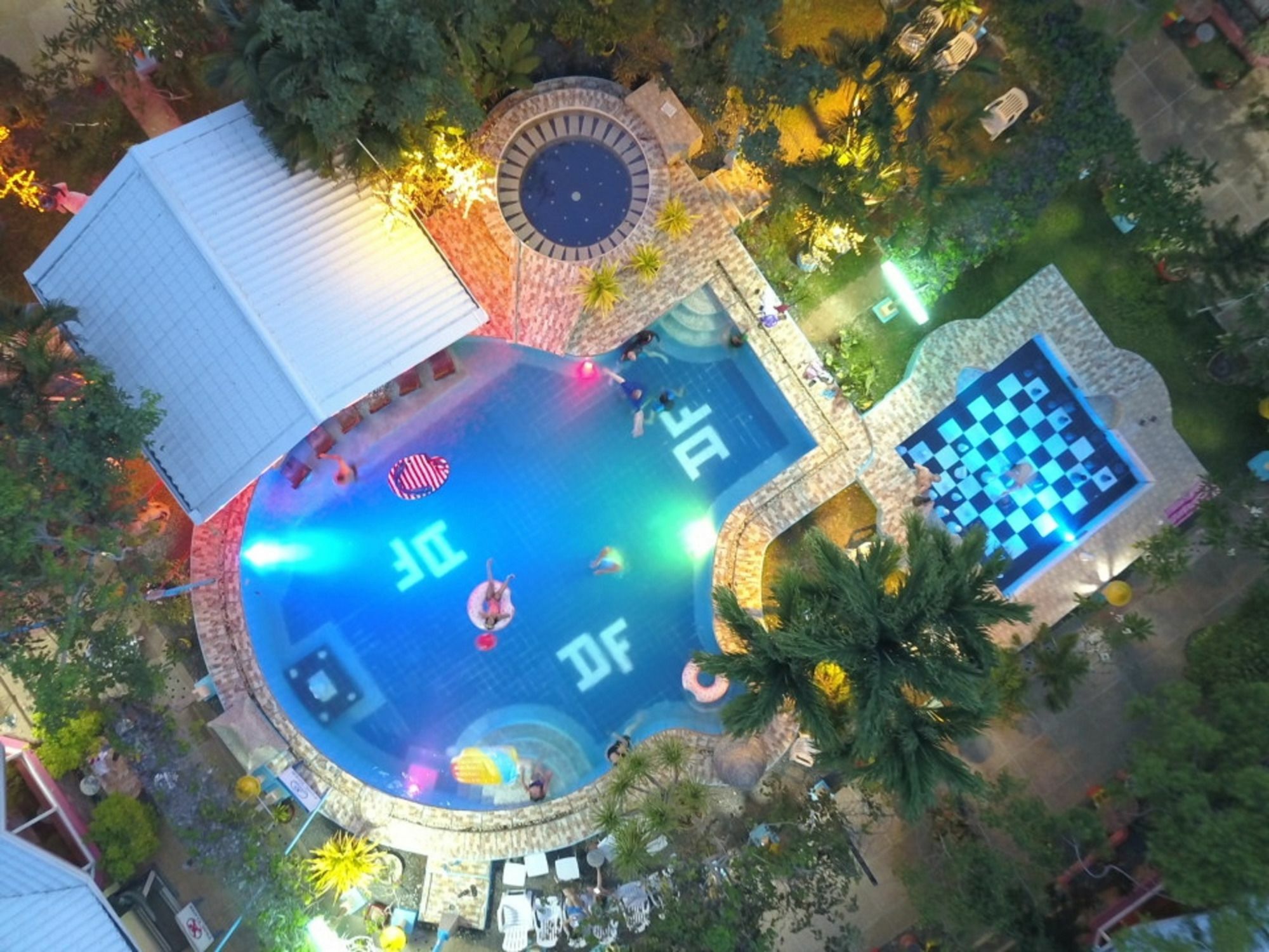 Hotel Deep Forest Garden 3*